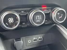 Renault Clio (2024) thumbnail 12