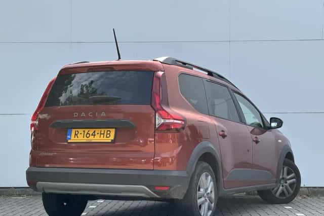 Dacia Jogger (2022) thumbnail 2