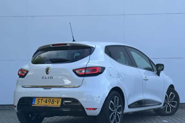Renault Clio (2018) thumbnail 2