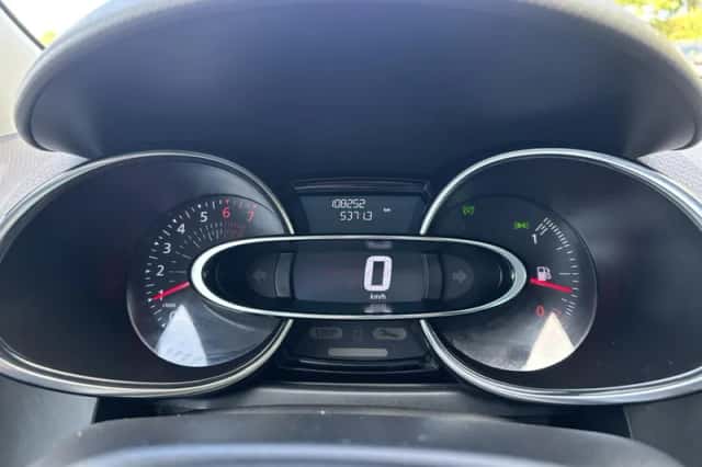 Renault Clio (2018) thumbnail 4