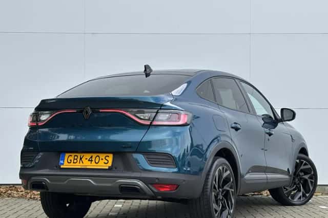 Renault Arkana (2024) thumbnail 2