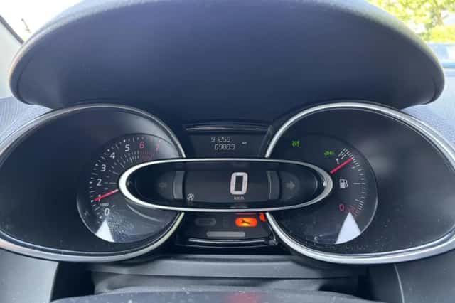 Renault Clio (2019) thumbnail 4