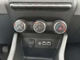 Renault Clio (2024) thumbnail 12