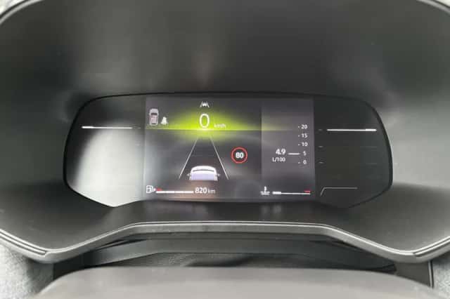 Renault Clio (2024) thumbnail 4