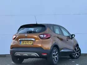 Renault Captur (2018) thumbnail 2