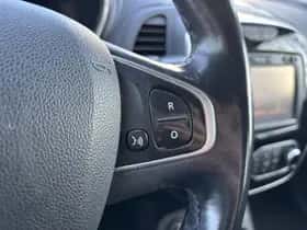 Renault Captur (2018) thumbnail 22