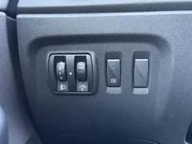 Renault Captur (2018) thumbnail 23