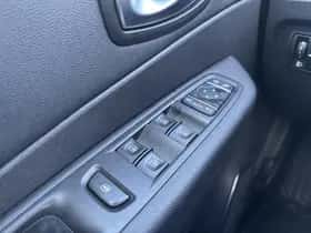Renault Captur (2018) thumbnail 24