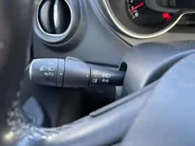 Renault Captur (2018) thumbnail 24