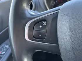 Renault Captur (2018) thumbnail 25