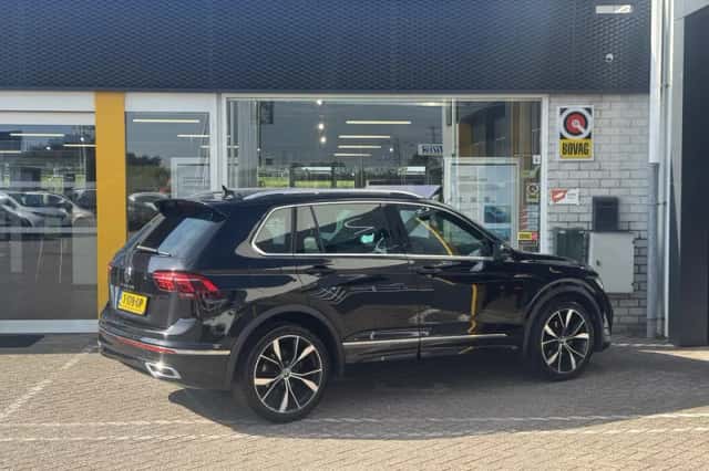 Volkswagen Tiguan (2023) thumbnail 2