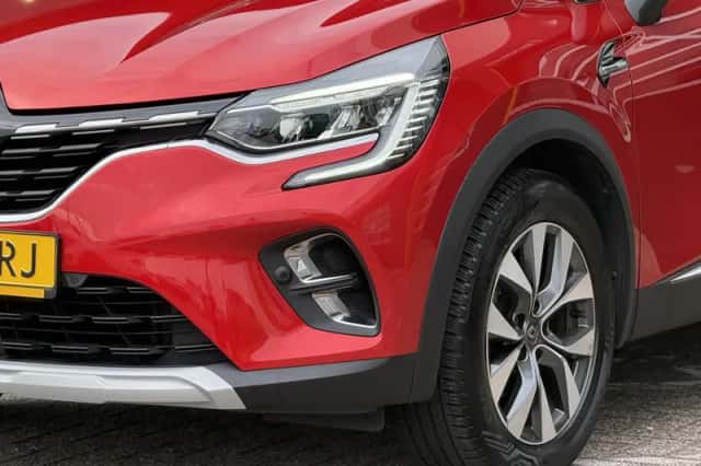 Renault Captur (2020) thumbnail 4