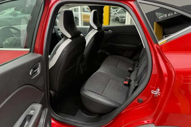 Renault Captur (2020) thumbnail 6