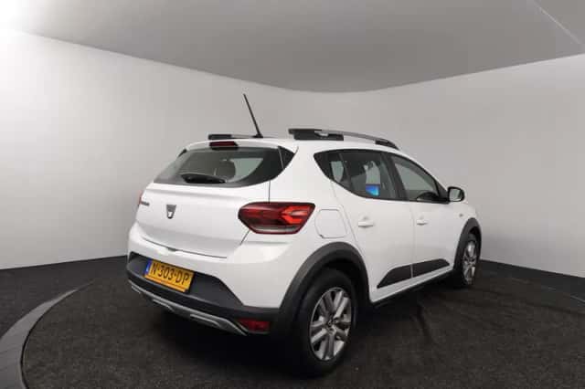 Dacia Sandero (2021) thumbnail 2