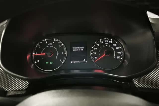 Dacia Sandero (2021) thumbnail 4
