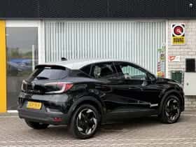 Renault Captur (2025) thumbnail 2