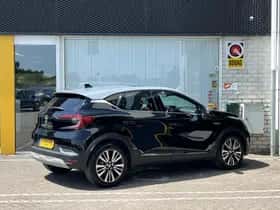 Renault Captur (2024) thumbnail 2