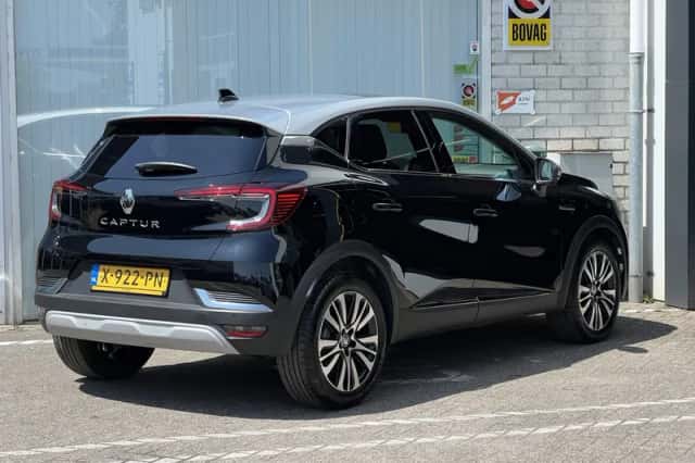 Renault Captur (2024) thumbnail 6