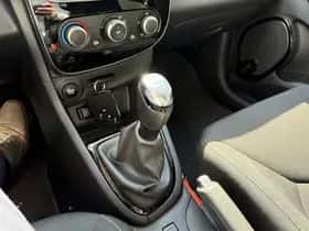 Renault Clio (2021) thumbnail 22