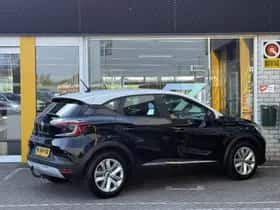 Renault Captur (2020) thumbnail 2