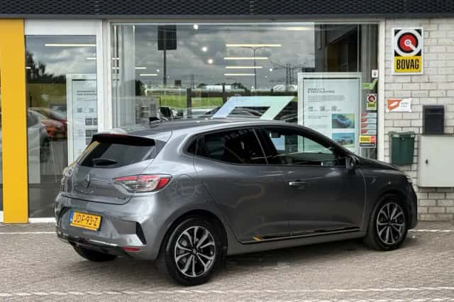 Renault Clio (2025) thumbnail 2