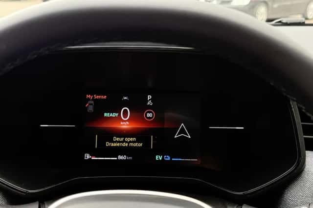 Renault Clio (2025) thumbnail 4