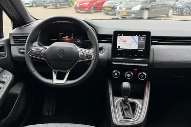 Renault Clio (2025) thumbnail 3