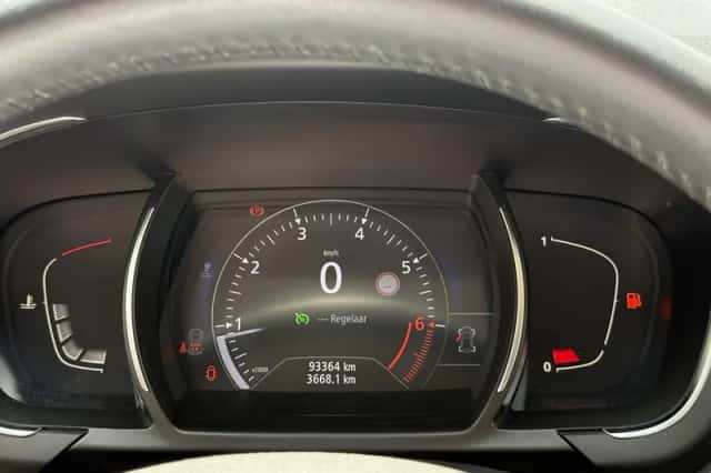 Renault Grand Scénic (2019) thumbnail 4