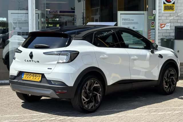 Renault Captur (2025) thumbnail 6