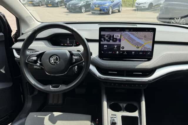 Škoda Enyaq (2022) thumbnail 3