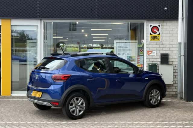 Dacia Sandero Stepway (2021) thumbnail 2