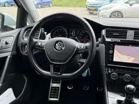 Volkswagen Golf (2018) thumbnail 22