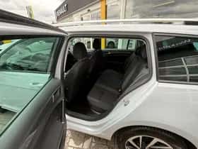 Volkswagen Golf (2018) thumbnail 8