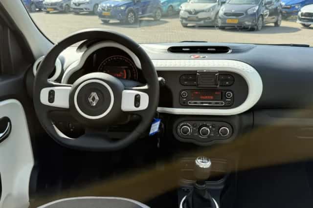 Renault Twingo (2020) thumbnail 3