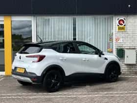 Renault Captur (2024) thumbnail 2