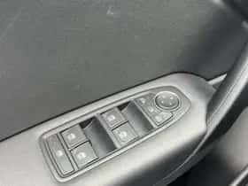 Renault Captur (2024) thumbnail 17