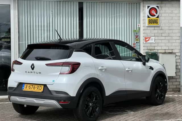 Renault Captur (2024) thumbnail 6