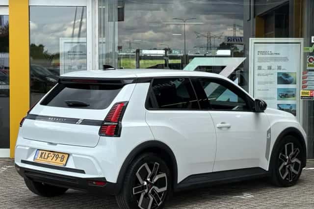 Renault 5 (2025) thumbnail 2