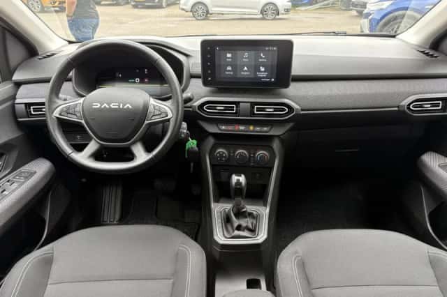 Dacia Jogger (2024) thumbnail 3