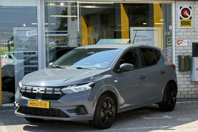Dacia Sandero (2025) thumbnail 2