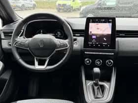 Renault Clio (2024) thumbnail 3