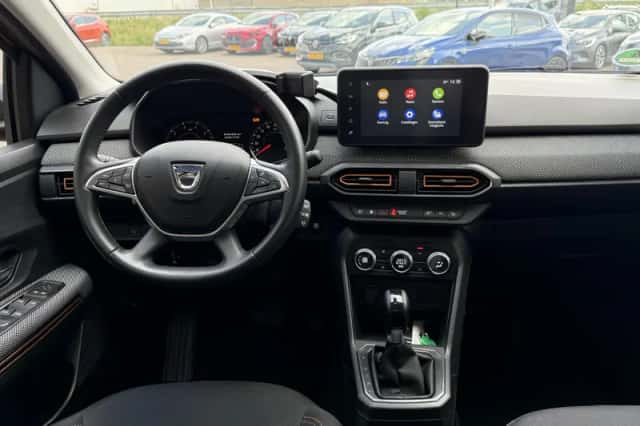 Dacia Sandero (2023) thumbnail 3