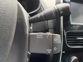 Renault Clio (2017) thumbnail 24