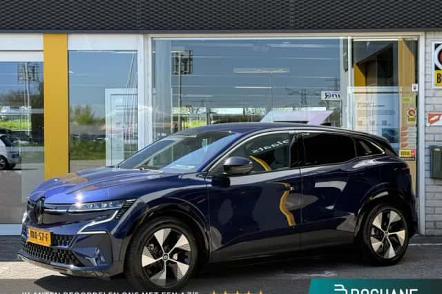 Renault Mégane E-Tech (2025) thumbnail 1