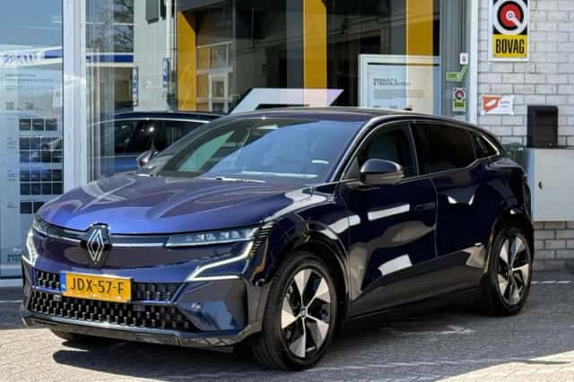 Renault Mégane E-Tech (2025) thumbnail 3