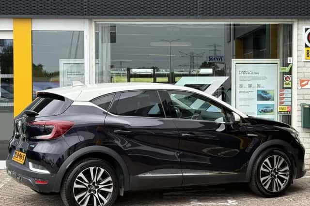 Renault Captur (2020) thumbnail 2
