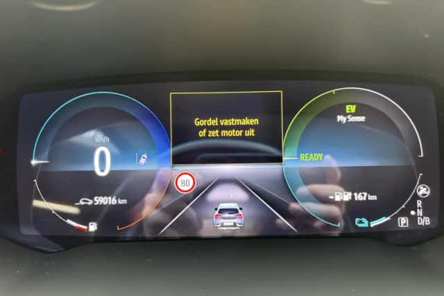 Renault Captur (2020) thumbnail 4