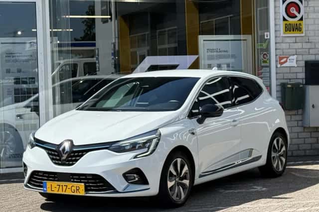 Renault Clio (2021) thumbnail 5