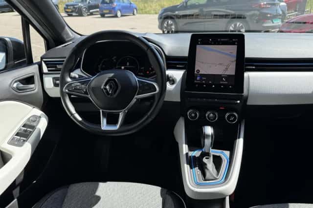 Renault Clio (2021) thumbnail 3
