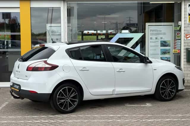 Renault Mégane (2015) thumbnail 2